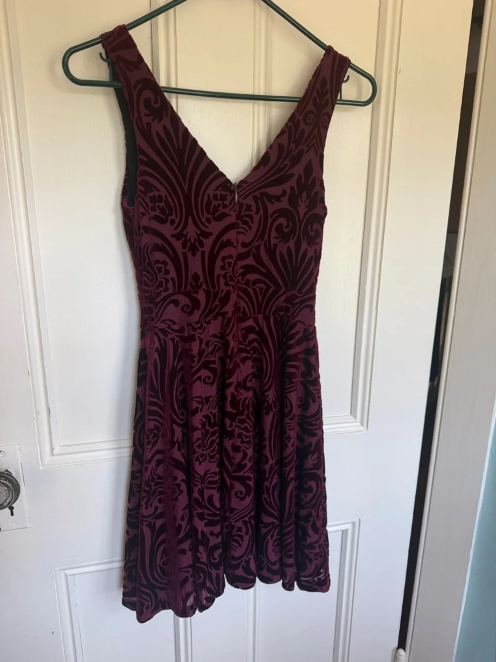 Women's V-Neck Velvet Burnout Dress in Burgundy